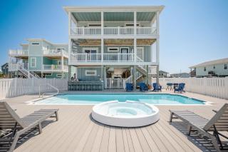 Maximum Adventure by Oak Island Accommodations - 9