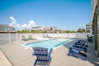 Maximum Adventure by Oak Island Accommodations - 8