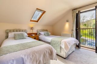 1 Derw Cottages - 2