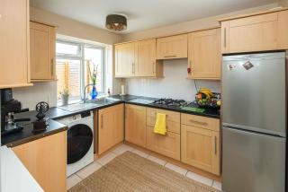 Garden Room Near Heathrow - 2