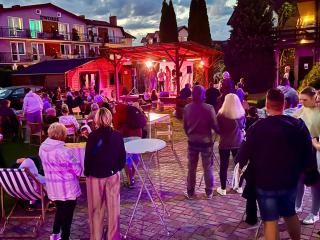 Dworek Karwia Wiosenna 8 - 9