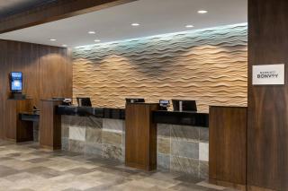 Courtyard by Marriott King Kamehameha's Kona Beach Hotel - 5