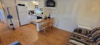 Anchor Inn Marina and Resort - 9