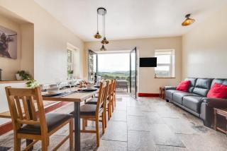 Greengrove Farmhouse Glasallt - 6