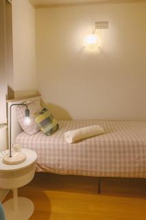Nestled Away - A retro cozy nook - With TV Projector and Luxury Sealy mattress - 6