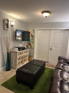 Roomy Recently Renovated Apt. - Naples - 3