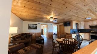 Modern Lakeview Escape - 6