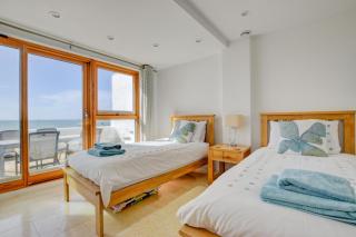 Ocean Blue - Porthleven - 6