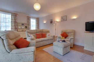 Mews Cottage - 9