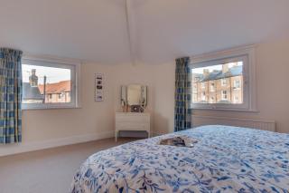 Mews Cottage - 1