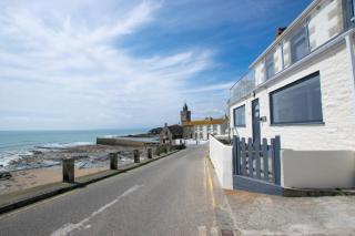 Mott House - Porthleven - 1