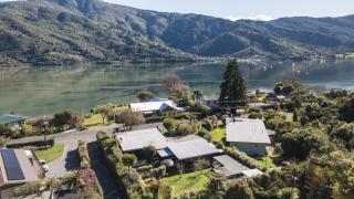 Koraha - Queen Charlotte Sound Holiday Home - Linkwater - 9