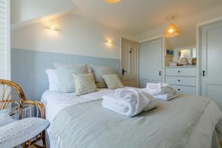 Gwylan House - Mousehole - 1
