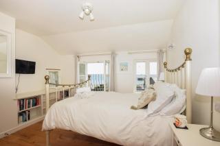 4 Seaview - 4