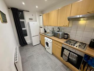 The Finchley Grand Flat II - 6
