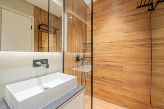 Chic 2BR Flat in Park Lane Dubai - 1