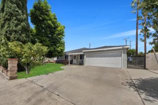 Modern Cali Comfort- Spacious 3BR Home Near Disneyland & Beaches - 1