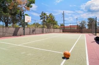 NEW! Cozy Studio, Pool Access, BBQ - 30 Days Stay - 1