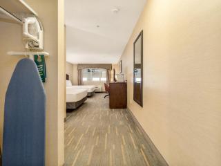 Holiday Inn Lethbridge by IHG - 1