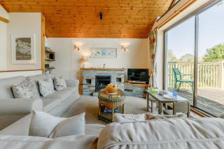 Milton Lodge - 2