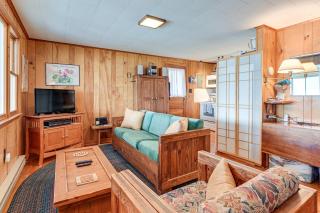 Keuka Lakefront Cabin with Private Dock and Rowboat - 8