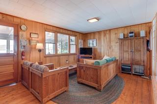 Keuka Lakefront Cabin with Private Dock and Rowboat - 7
