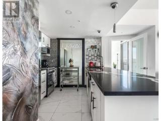 Penthouse Panorama, Ocean, City & Mountain Views - 6