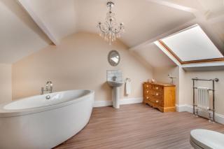 Endeavour House - 6