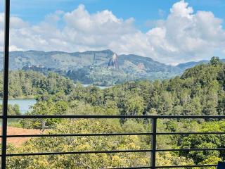 Casa garuda, hermosa cabaña con vista a la piedra de El Peñol - 8