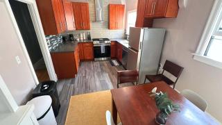 Oak Manor - Chic & Stylish 2BR Apartment Retreat - 1