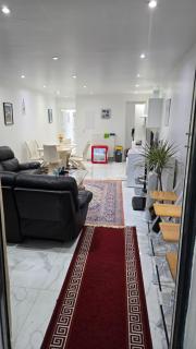 TAHIRI House 64 F1 - 3