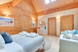 Maple Lodge - 2