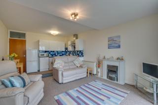 Seacroft 6 Carthew Court - 9