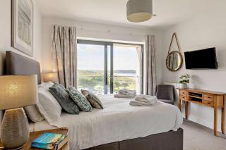 Beach Retreat - W6 - 2