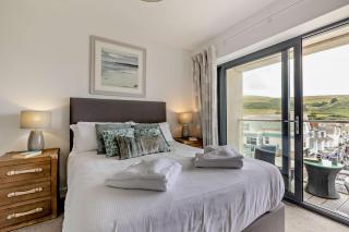 Beach Retreat - W6 - 1