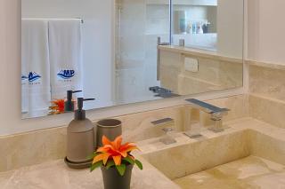 Caribbean Beachfront Apartment. W/ Scenic view - 7