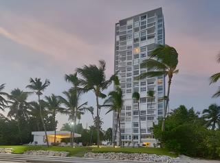 Caribbean Beachfront Apartment. W/ Scenic view - 2