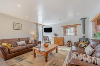 Paxton View Barn - Llanddarog - 8