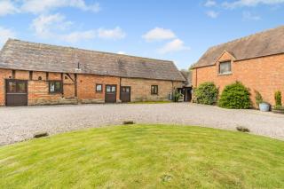 The Holt Barn - - 0
