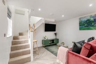 Darnley Lodge - Cobham - 3