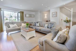 Angove Lodge 75 - Carbis Bay - 2