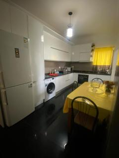 Cozy Apartment, 3 Bedrooms - 4