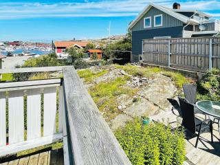 4 person holiday home in Rönnäng-By Traum - 4