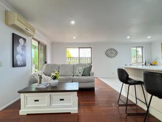 Cozy & Practical 3-Bedroom House Near SC - 9