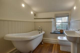 Sunset Farmhouse - 3