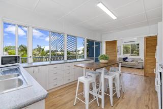 The Sand Ranch Upstairs Beach Retreat - Woorim - 7