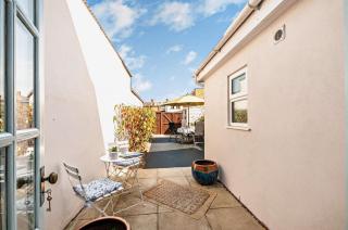 Cheriton Coastal Cottage - 1