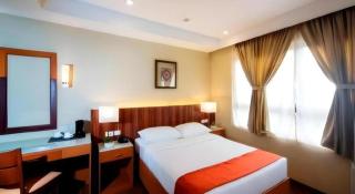 V Hotel and Apartel - Baguio - 3