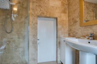 Sea Salt Cottage - 3