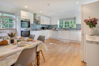 Holly Cottage - Scethrog - - 6
